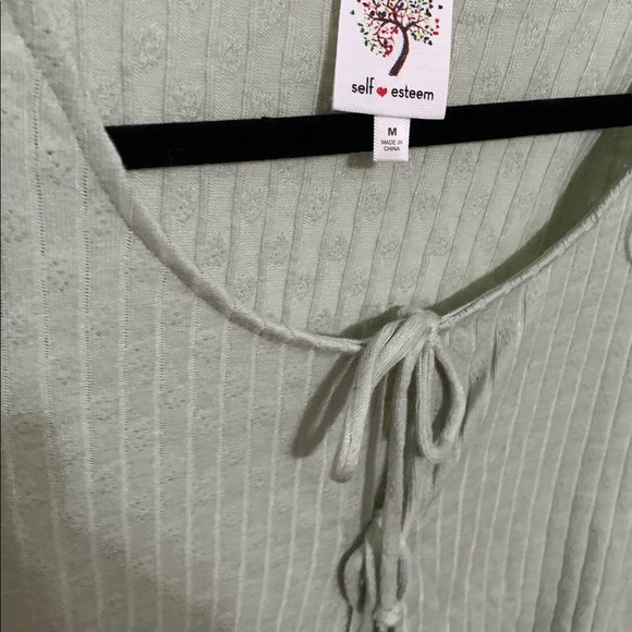 Shirt close in the top green - Picture 4 of 5